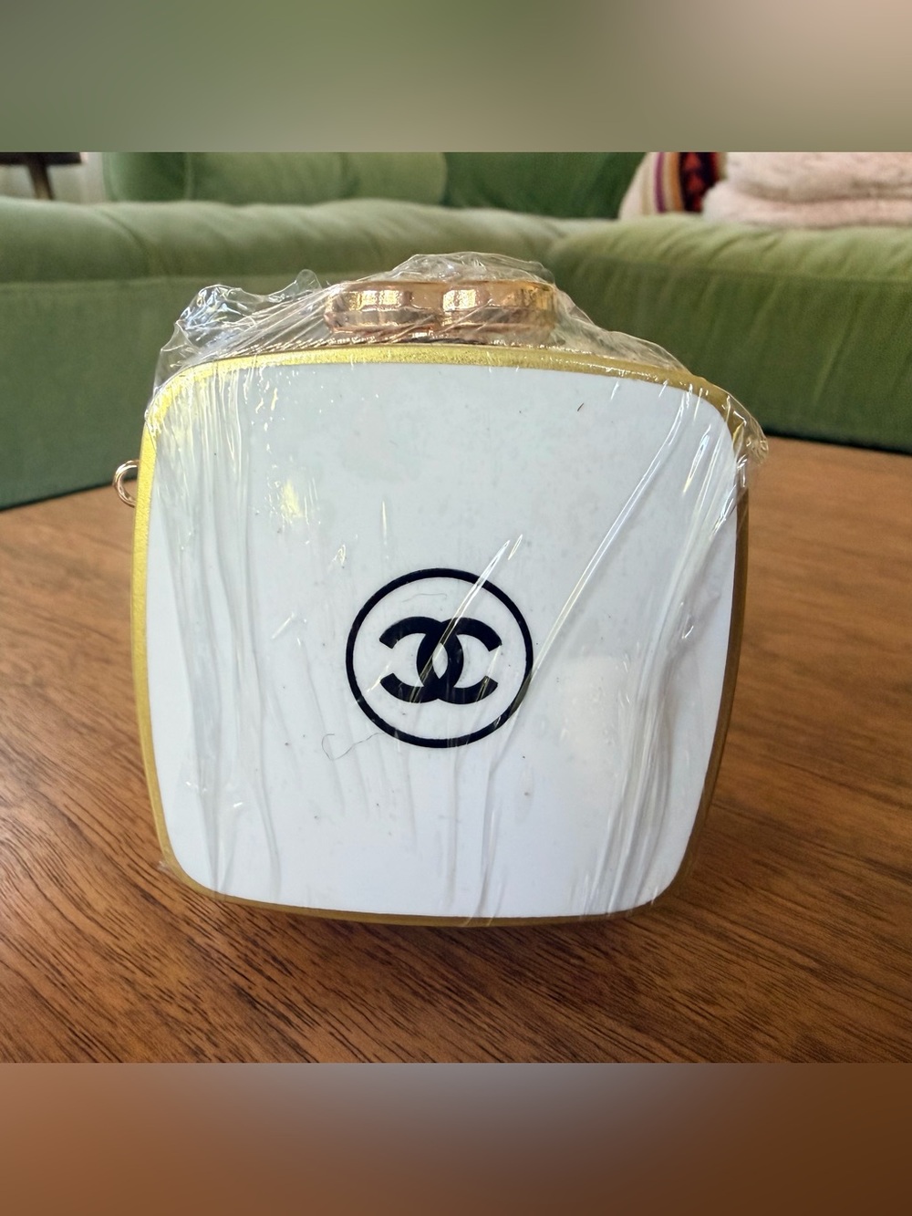 BRAND NEW White Chanel Mini Beauty Box Coin Purse w Chain Link Strap (Removable) - Picture 4 of 12